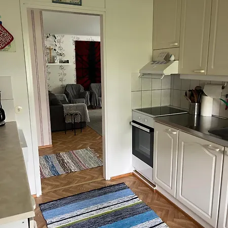 Omakotitalo Kiteen Keskustassa